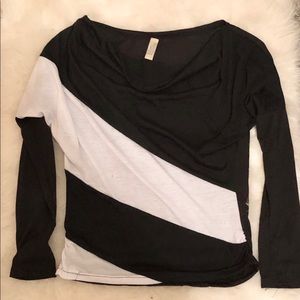 Adorable black and white formfitting top